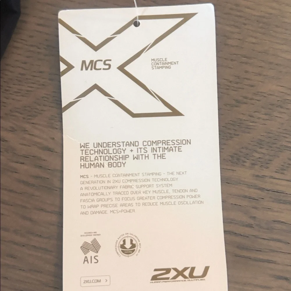 2XU - Picture 3 of 4